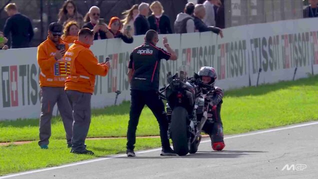 Marco Bezzecchi ends 2025 on a high with back-to-back victories!_0.03.00.00